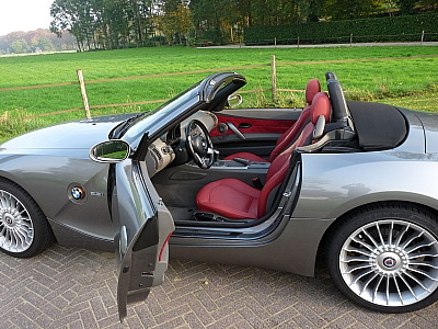 BMW Z4 2.5i - klik voor beschrijving en foto's